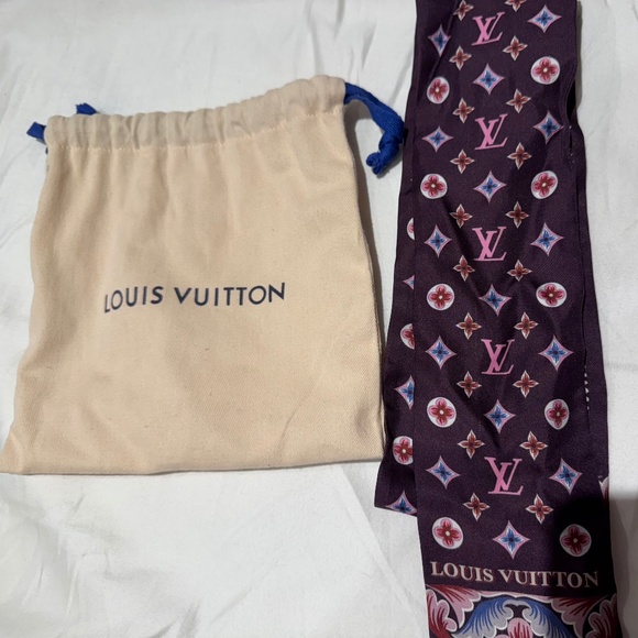Louis Vuitton Silk Bandeau Scarf - Picture 1 of 6